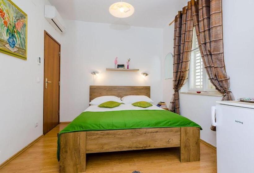 اتاق استاندارد با بالکن, Villa Katarina