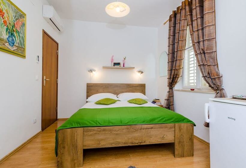 اتاق استاندارد با بالکن, Villa Katarina