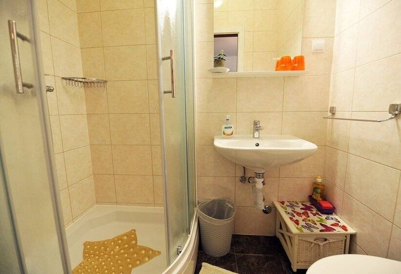 اتاق استاندارد با چشم‌انداز دریا, Villa Katarina