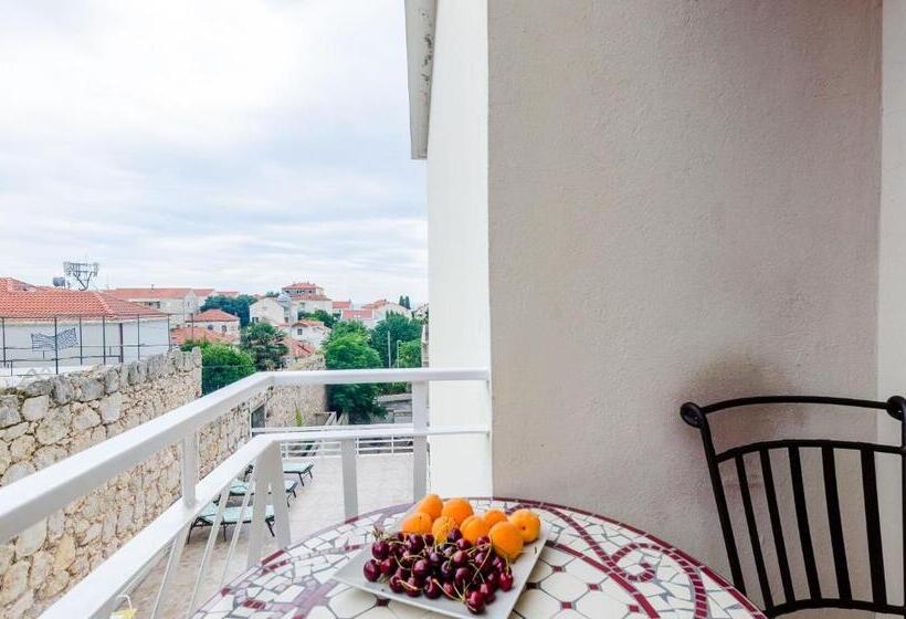 اتاق استاندارد با بالکن, Villa Katarina