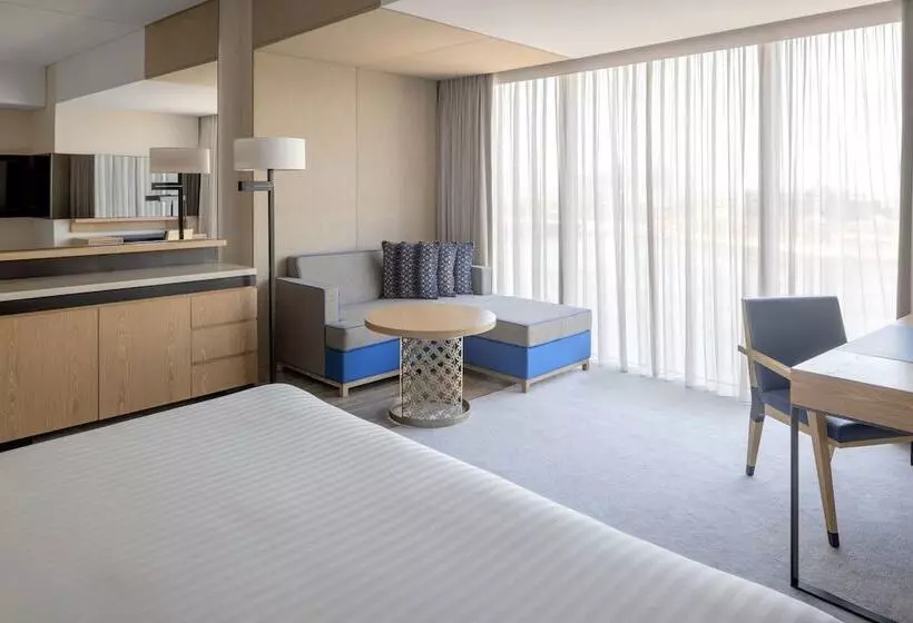 シティビューのデラックスルーム, Marriott Marquis Dubai Creek