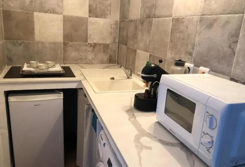 Standard-studio Allasnäkymä, B&b Le Mas Du Galoubet