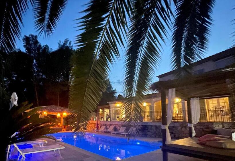 غرفة قياسية, B&b Le Mas Du Galoubet