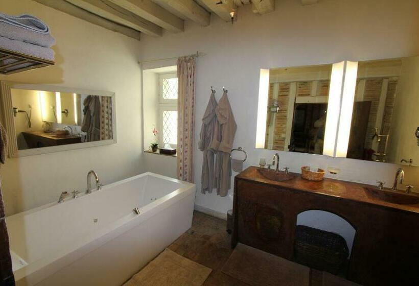 Люкс Повышенной Комфортности, Demeure Des Vieux Bains
