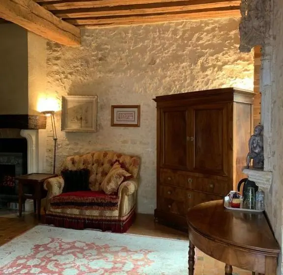Perhesviitti, Demeure Des Vieux Bains