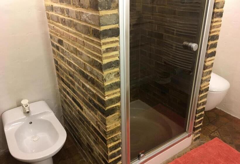 Люкс Повышенной Комфортности, Demeure Des Vieux Bains