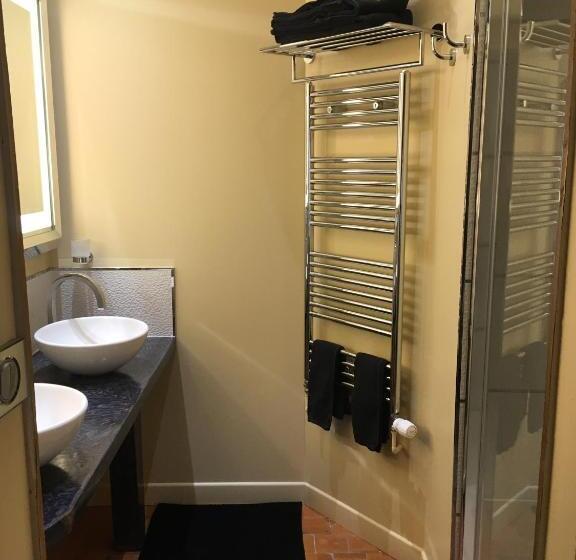 חדר קומפורט לשלושה, Demeure Des Vieux Bains