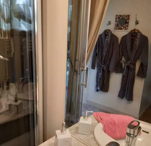 Suite with Terrace, Domaine Les Feuillants