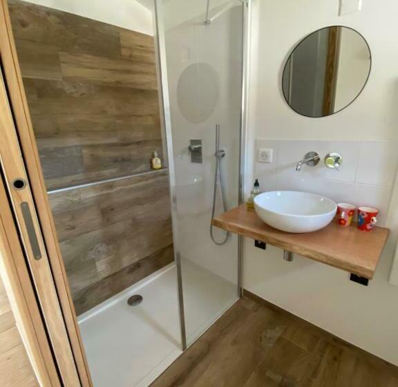 סטודיו סטנדרט עם מרפסת, Les Chêneslierres