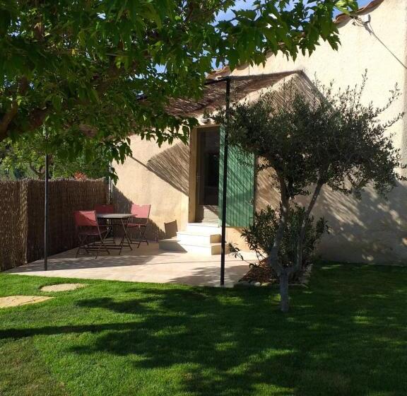 סטודיו סטנדרט עם מרפסת, Les Chêneslierres