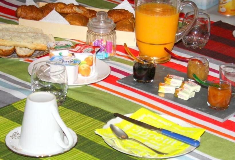 غرفة قياسية مطلّة علي الحديقة, Mas De Bellegou