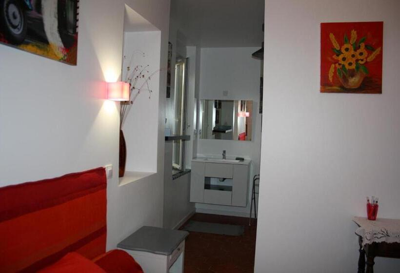 غرفة قياسية مطلّة علي الحديقة, Mas De Bellegou