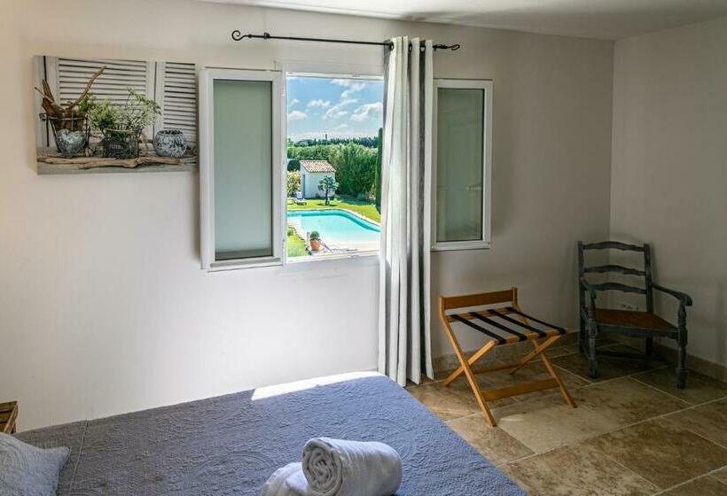 מיטת קינג בסוויטה, Mas Saint Julien