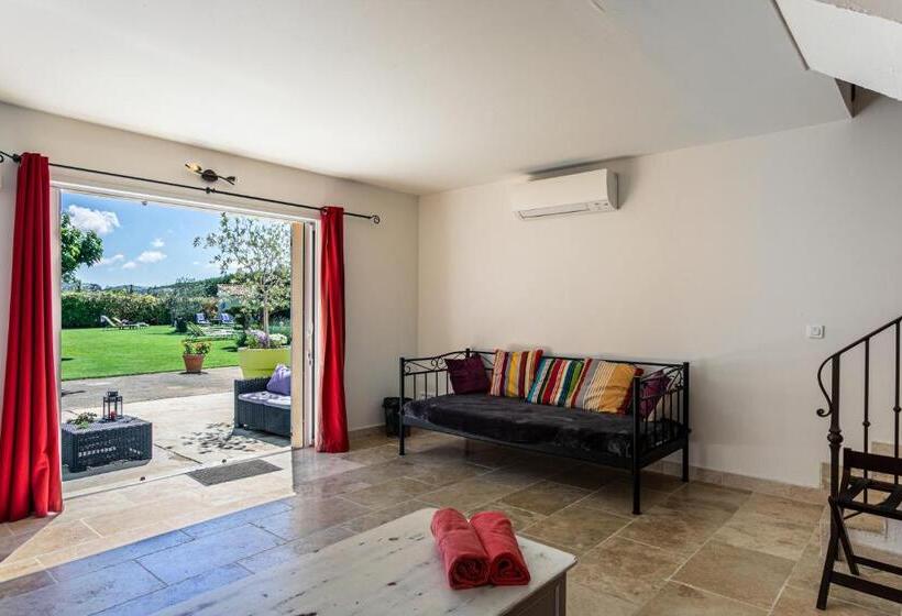 מיטת קינג בסוויטה, Mas Saint Julien