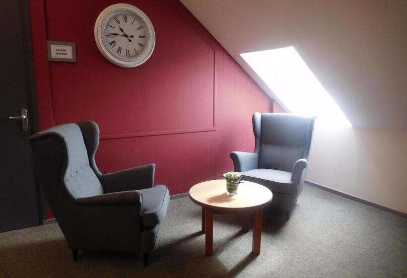 Трехместный Номер Стандарт Interior, Au Relais De L Oust