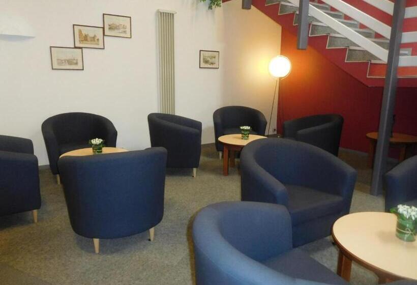 Трехместный Номер Стандарт Interior, Au Relais De L Oust
