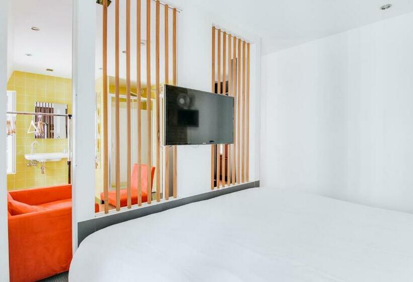 스탠다드 룸 킹사이즈 침대, Du Jeu De Paume