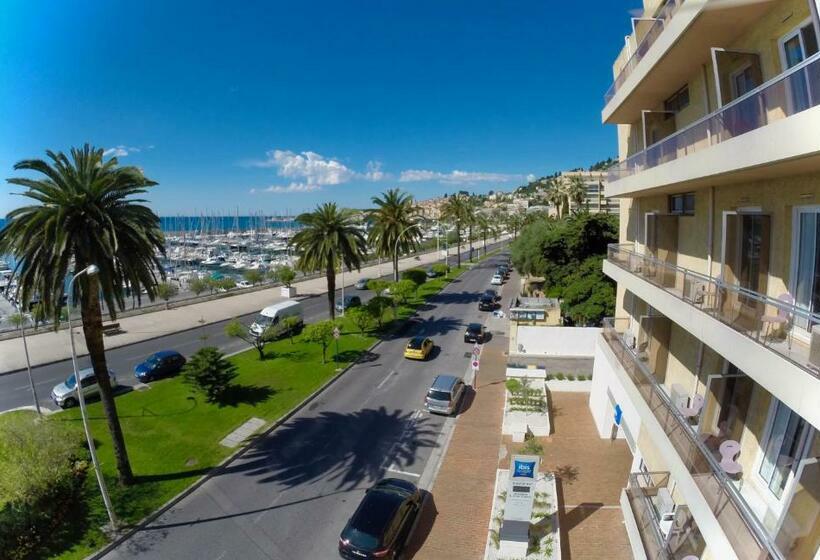 Triple Room Sea View, Ibis Budget Menton Bord De Mer