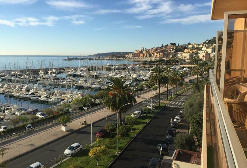 Triple Room Sea View, Ibis Budget Menton Bord De Mer