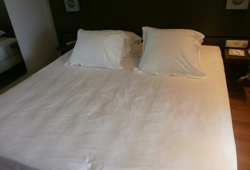 اتاق استاندارد, Hôtel Bor