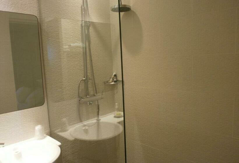 اتاق استاندارد, Hôtel Bor