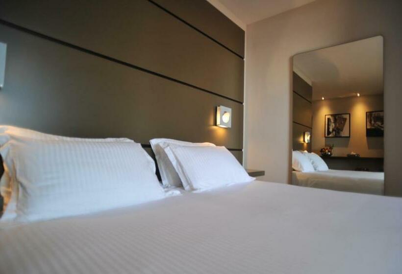 اتاق پرمیوم با چشمانداز دریا, Hôtel Bor