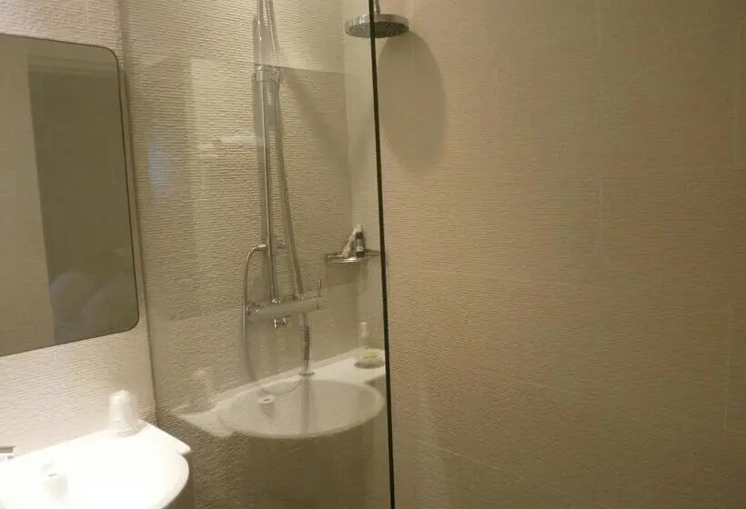 Apartament Rodzinny, Hôtel Bor