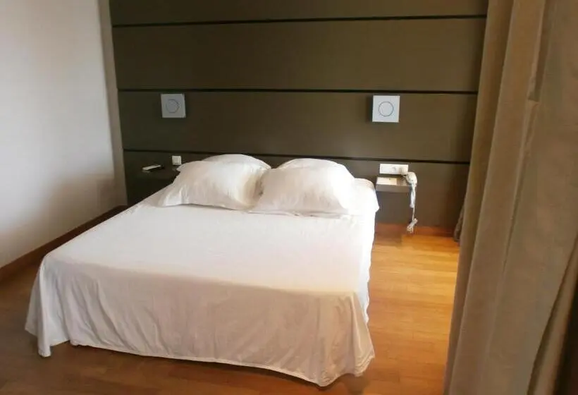 Apartament Rodzinny, Hôtel Bor