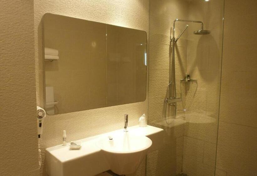 اتاق اجرایی با چشمانداز دریا, Hôtel Bor