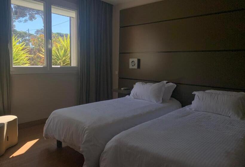 اتاق استاندارد, Hôtel Bor