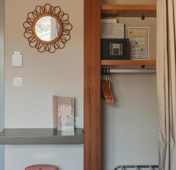 اتاق استاندارد با چشمانداز دریا, Hôtel Bor