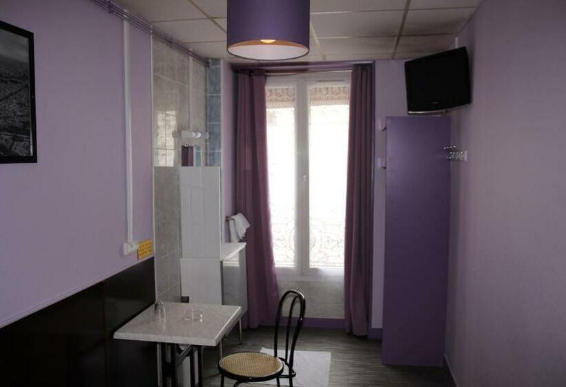 バスルーム共有のシングルスタンダード, Telemaque