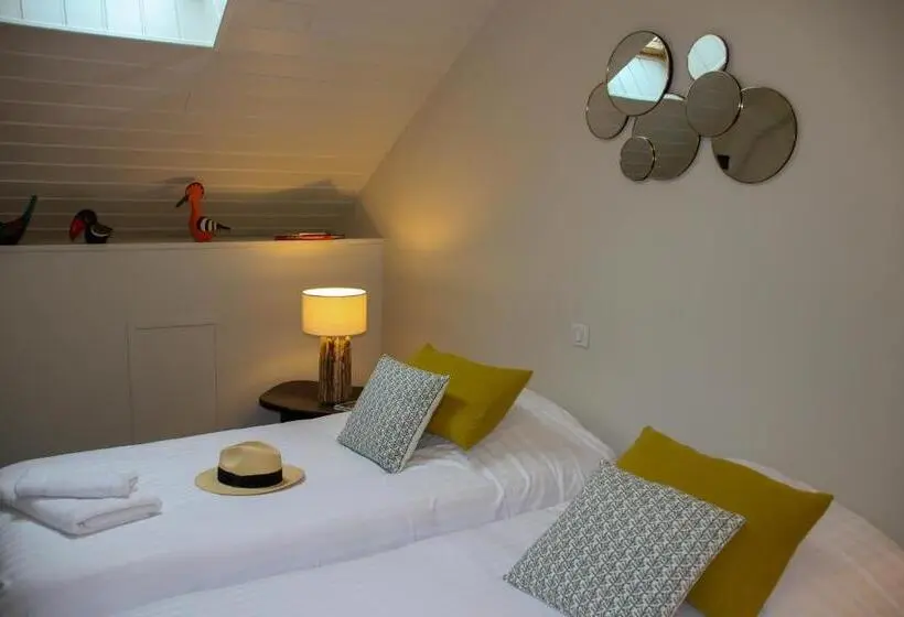 Sviitti 2 Makuuhuonetta, Aux Bories De Marquay, Chambres D Hôtes B&b Avec Piscine Et Spa Près De Sarlat
