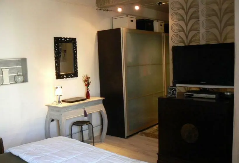 Standard Neljän Hengen Huone, Bienvenue Chez Nous