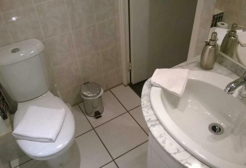 غرفة قياسية ثلاثية, Chambres D Hotes Les Chiens Verts, Jardin, Terrasse, Parking Privé