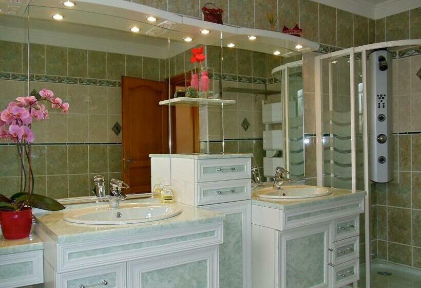 Апартаменты Deluxe 1 Спальня, Chambres D'hôtes Les Noisetiers