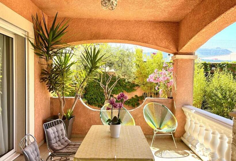 דירת חדר סופריור, Chambres D'hôtes Les Noisetiers