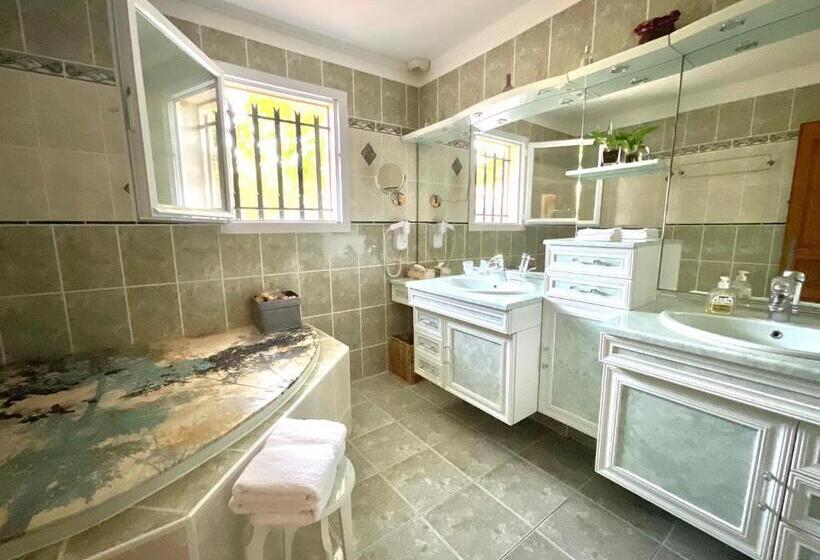 דירת חדר דלוקס, Chambres D'hôtes Les Noisetiers