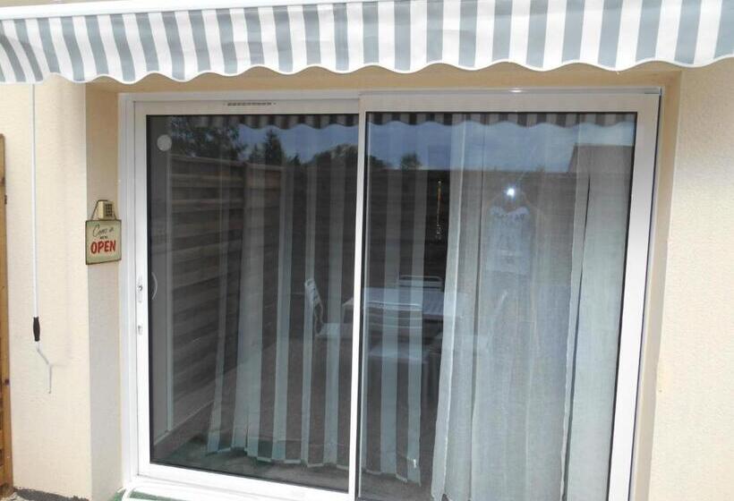 דירת חדר, Cosystudio Site Du Futuroscope