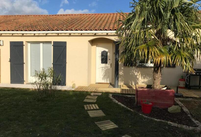 וילה בת 2 חדרי שינה, Cosystudio Site Du Futuroscope