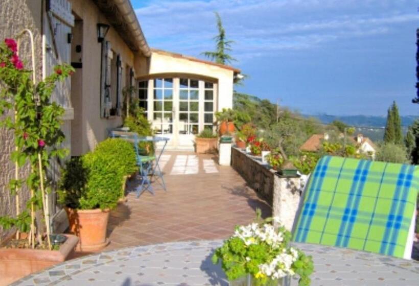 Comfort room with mountain view, La Bergerie St Antoine