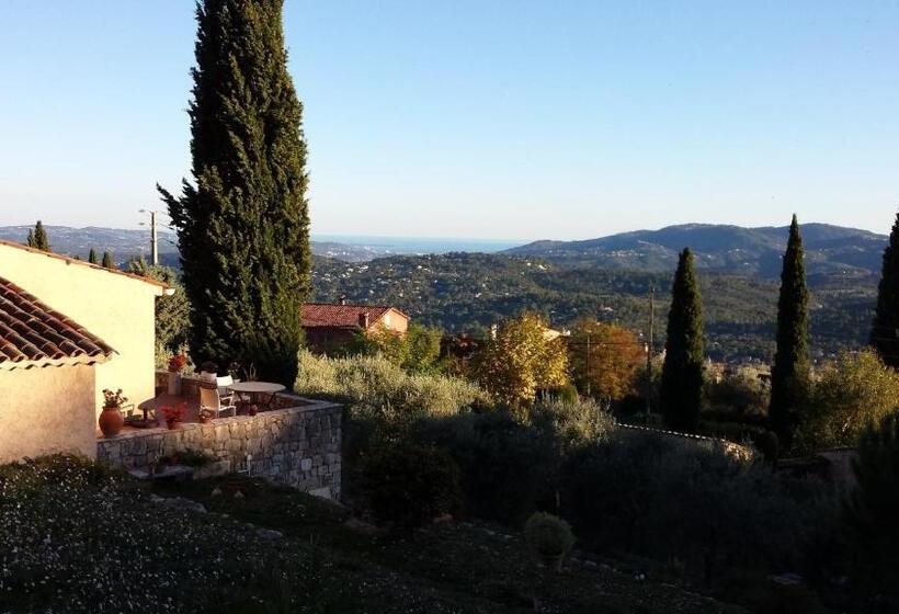 Comfort room with mountain view, La Bergerie St Antoine