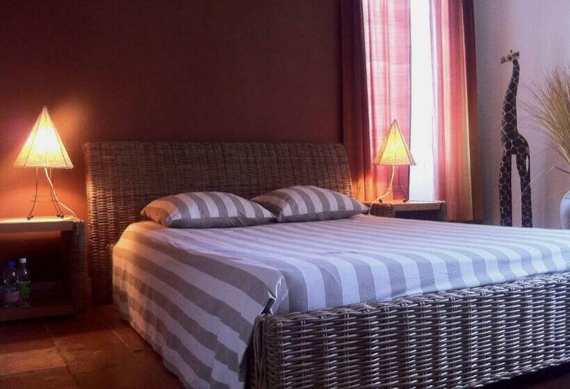 スタンダードルーム, La Cigaline