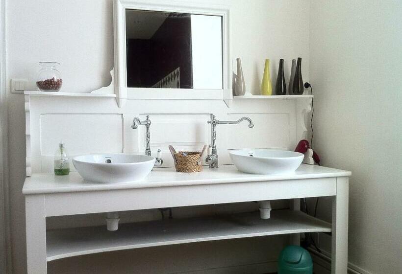 スタンダードルーム, La Cigaline