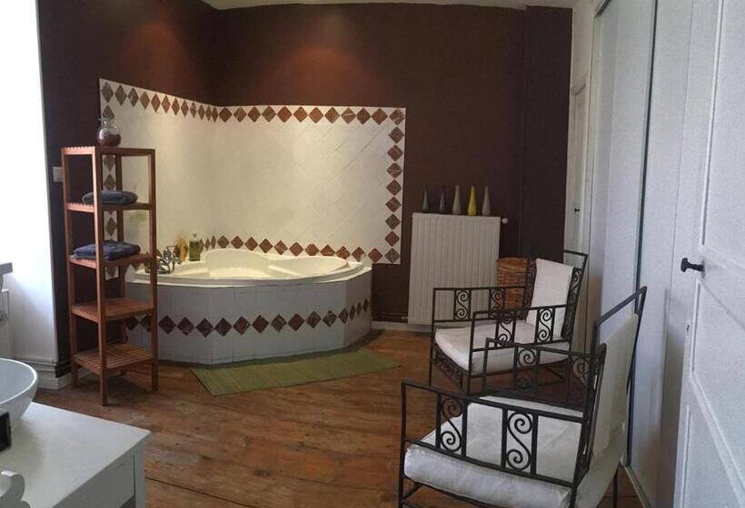 スタンダードルーム, La Cigaline