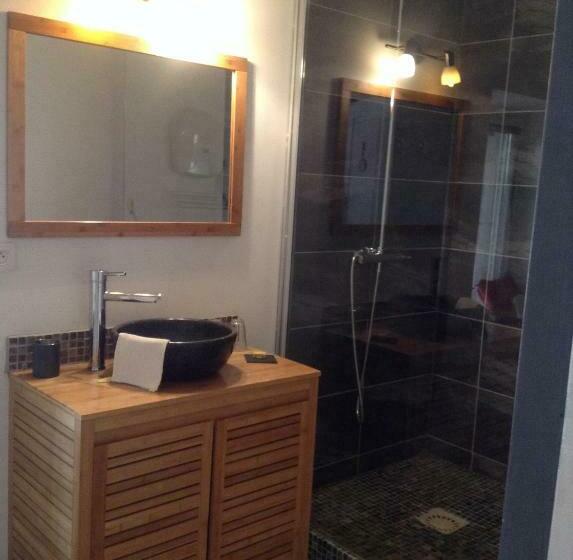 חדר קומפורט, La Demeure