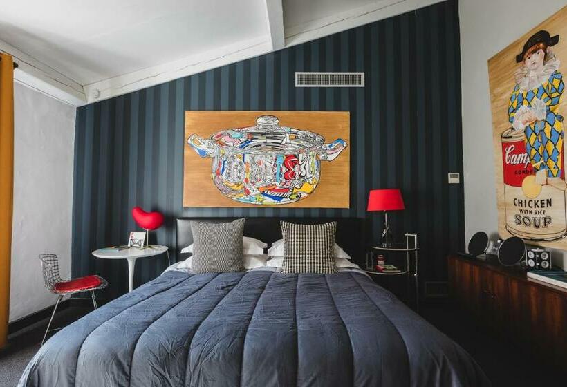 סוויטה, La Maison Du Frene