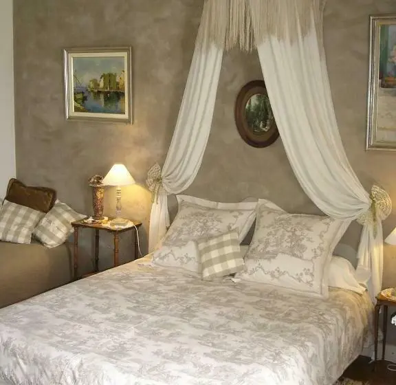Deluxe-huone, Le Petit Chateau   Tiffauges Proche Puy Dufou