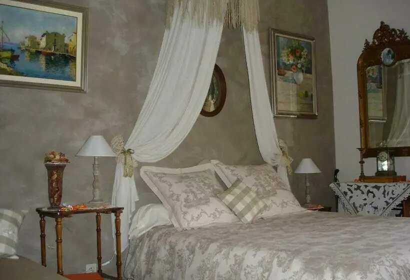 Deluxe-huone, Le Petit Chateau   Tiffauges Proche Puy Dufou