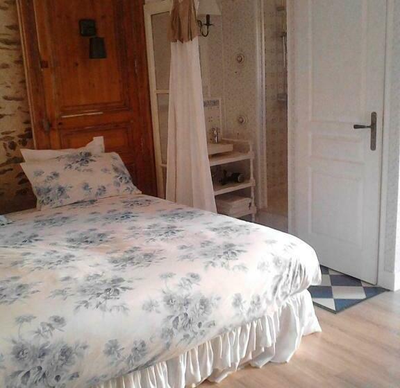 חדר סטנדרט לשלושה, Les Chambres De La Forge Des Collines